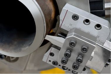 Ajuste de la velocidad del cortador de la cubierta de la máquina del corte del tubo del CNC de la serie de OCS que chaflana NC